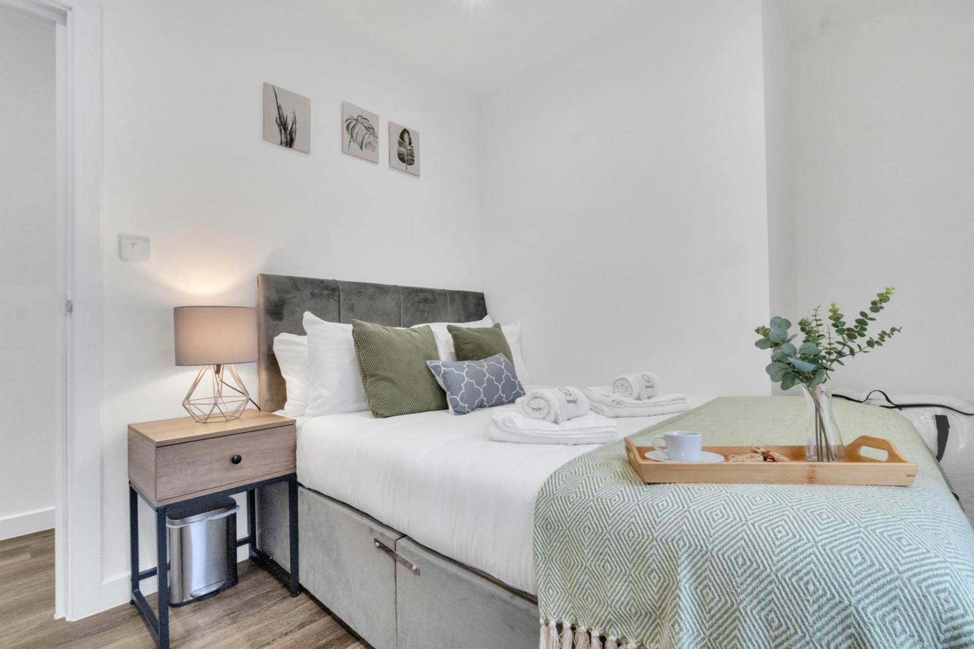 Homely North London Apartments Hendon The Hyde Exterior photo