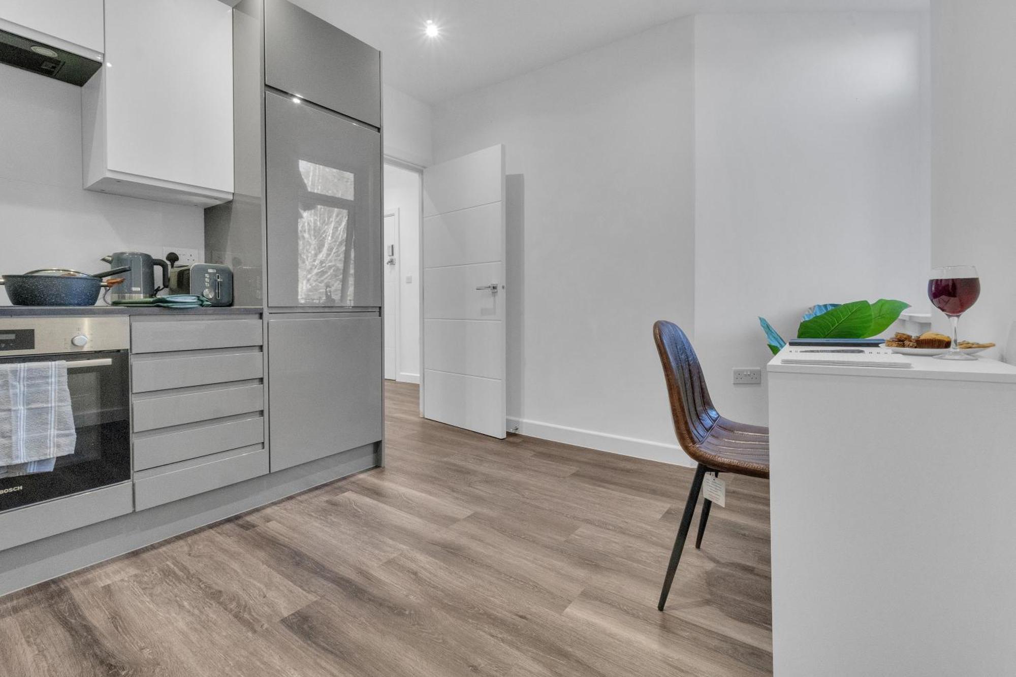 Homely North London Apartments Hendon The Hyde Exterior photo