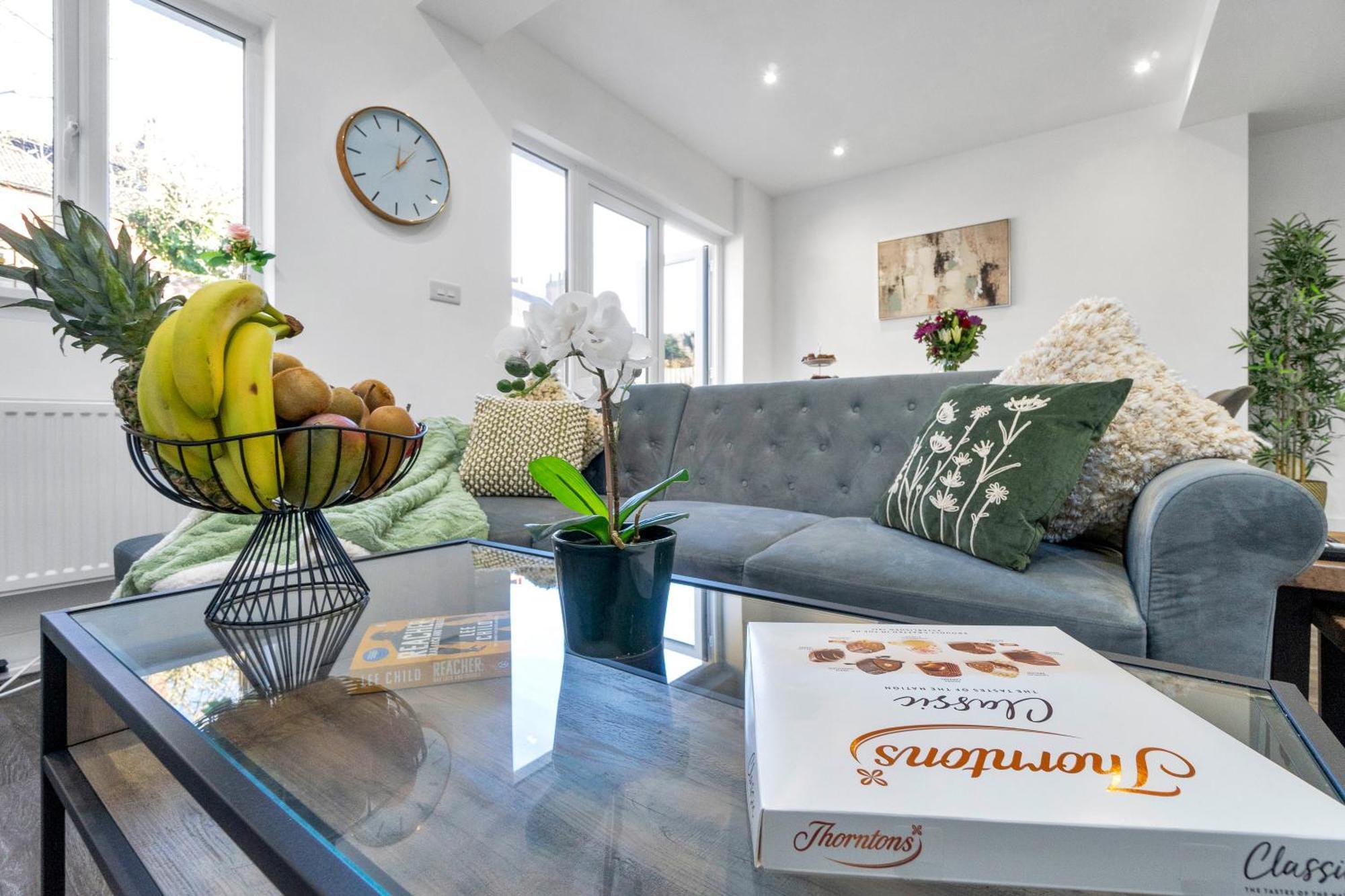 Homely North London Apartments Hendon The Hyde Exterior photo